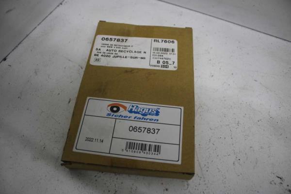 MIROIR DE RETROVISEUR GAUCHE BMW SERIE 1 E81/E87/E82/E88 SERIE 3 E90/E91/E92/E93 - Vue 1